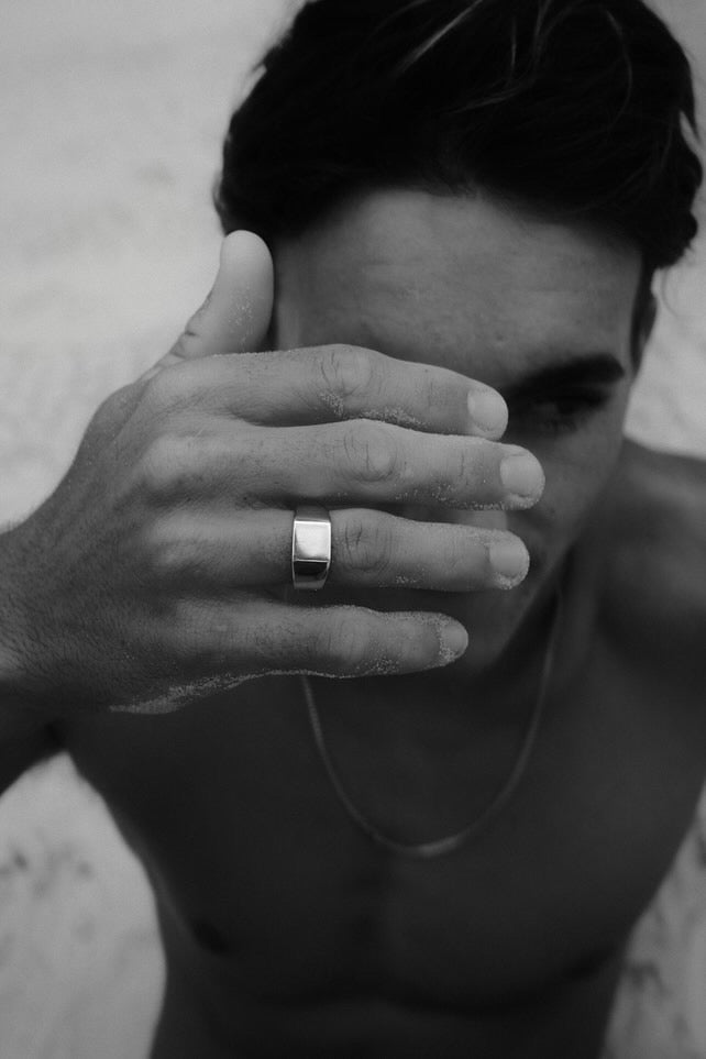 Men's Signet Ring Imagen secundaria del producto