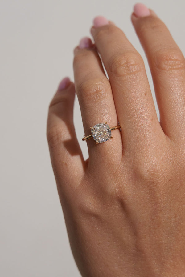 Cushion Solitaire (Square)