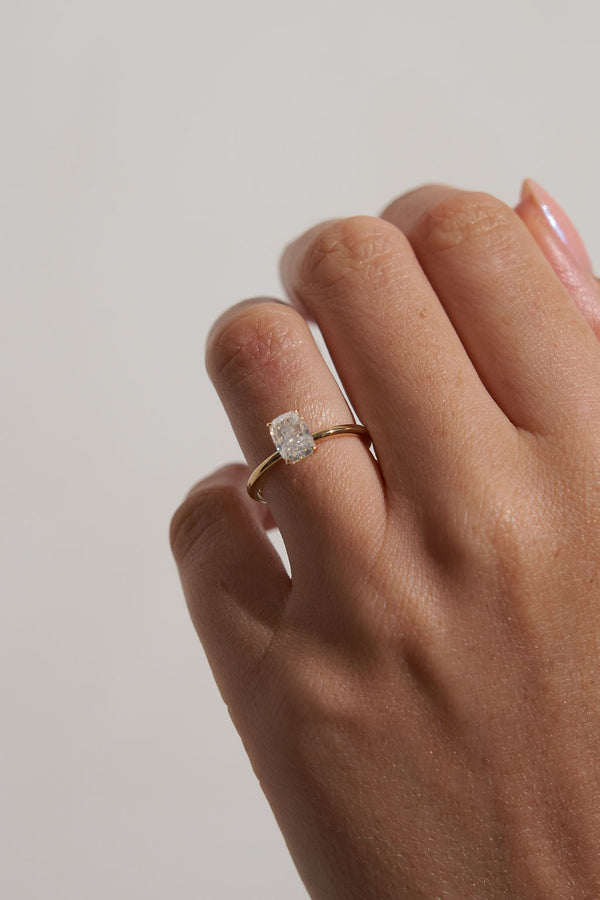 Cushion Solitaire (Elongated)