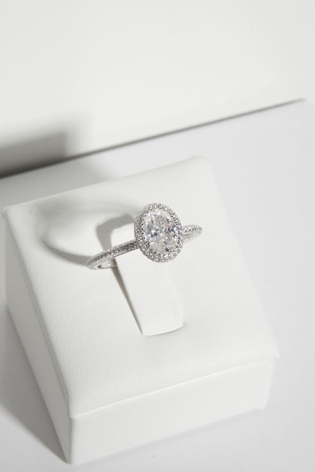 Oval Halo