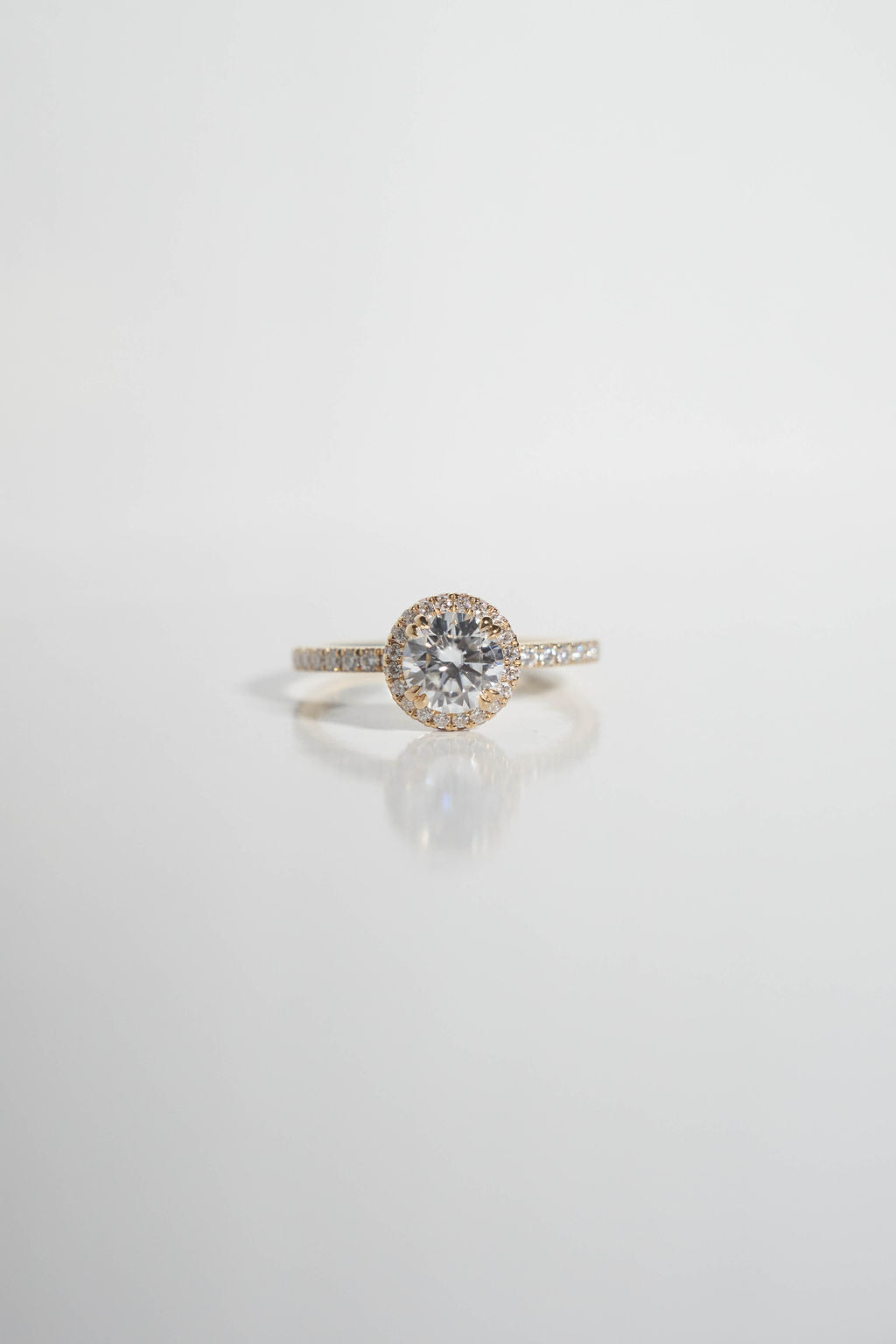 Round Halo Main image